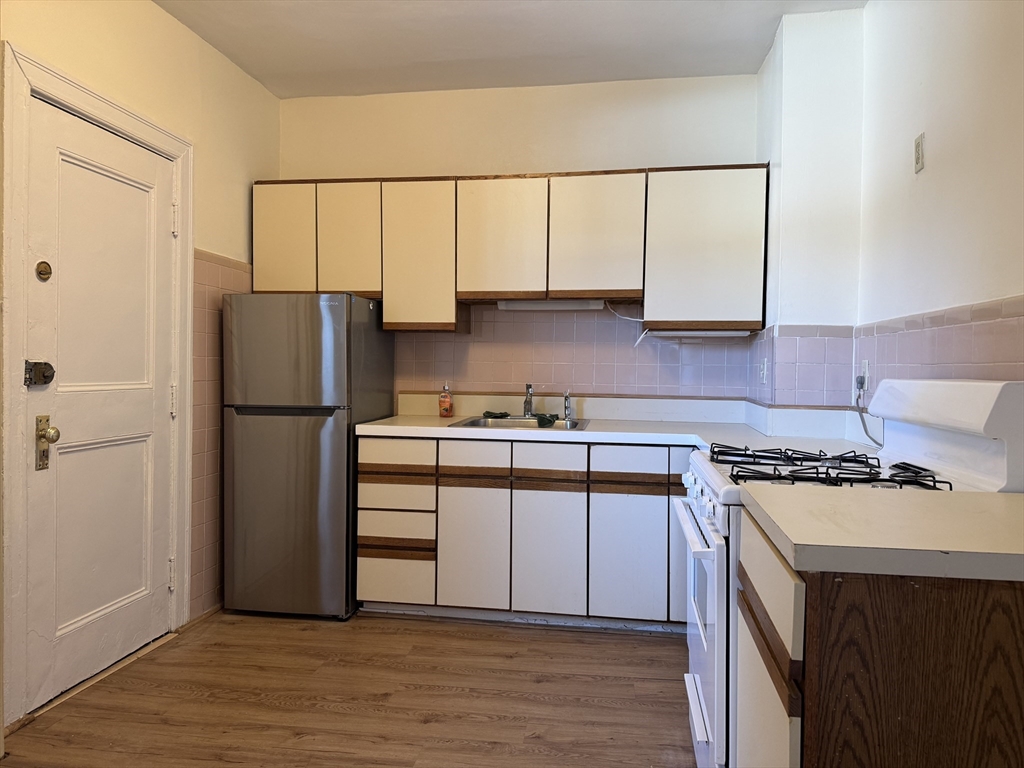 55 Thatcher Street, Unit 3A Brookline, MA 02446 - Photo 1 of 1