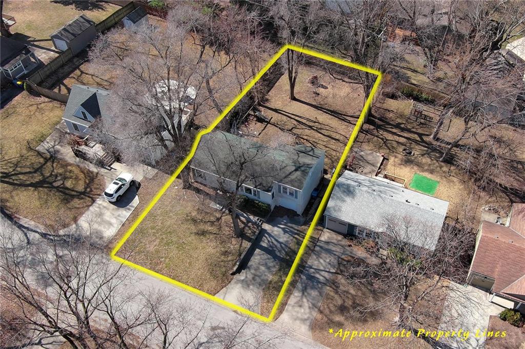 7400 Springfield Street Prairie Village, KS 66208 - Photo 1 of 10