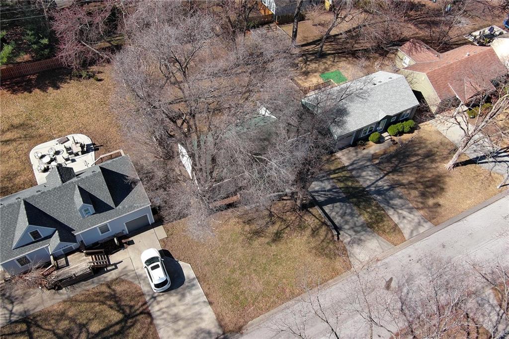 7400 Springfield Street Prairie Village, KS 66208 - Photo 5 of 10