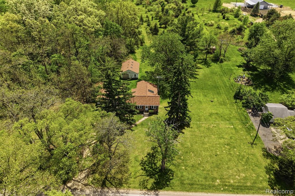 3405 West Coon Lake Road Howell, MI 48843 - Photo 30 of 36
