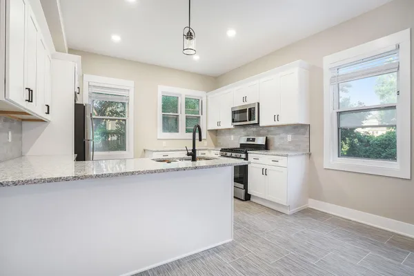 $914,000 | 340 Cherry Street Southeast, Grand Rapids, MI 49503