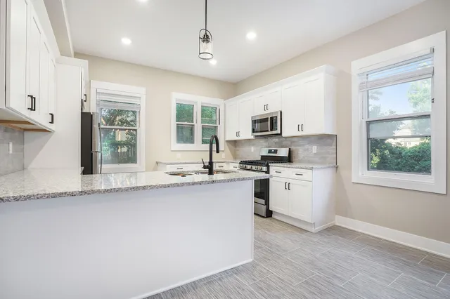 $960,000 | 340 Cherry Street Southeast, Grand Rapids, MI 49503