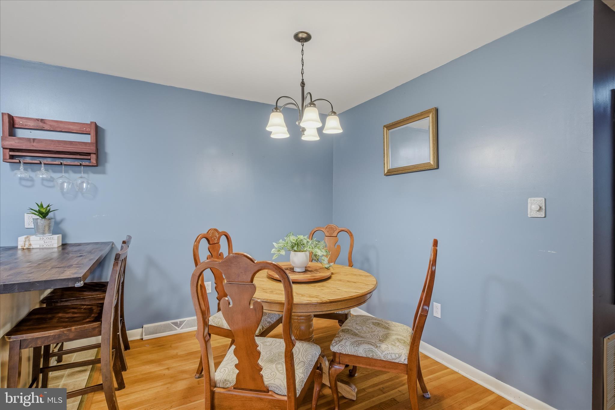 6717 Middle Road Middletown, VA 22645 - Photo 18 of 58 Dining