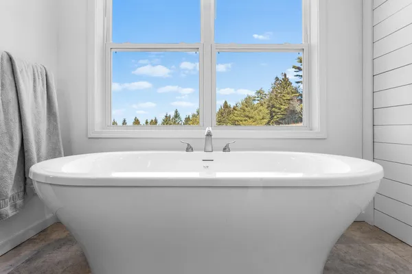 $798,000 | 18 Farms Edge Road, Lamoine, ME 04605