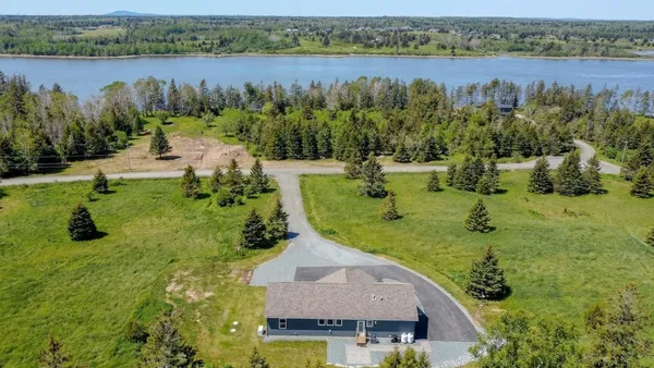 $798,000 | 18 Farms Edge Road, Lamoine, ME 04605
