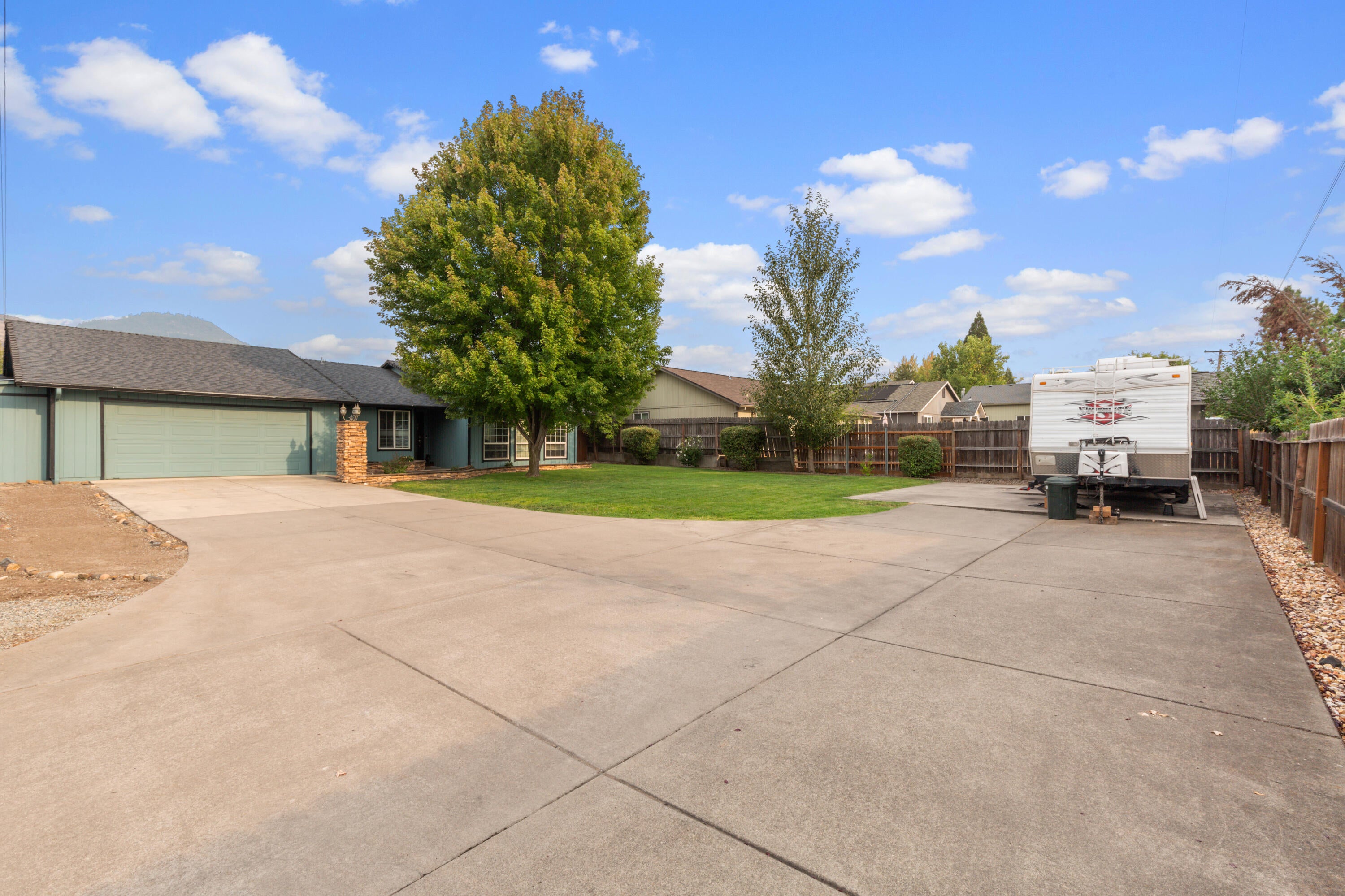 3044 Delta Waters Road Medford, OR 97504 - Photo 29 of 30 RV Access/Parking & hookups