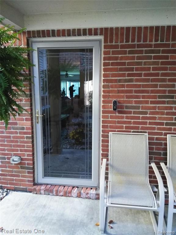 43288 Pendleton Circle Sterling Heights, MI 48313 - Photo 5 of 35