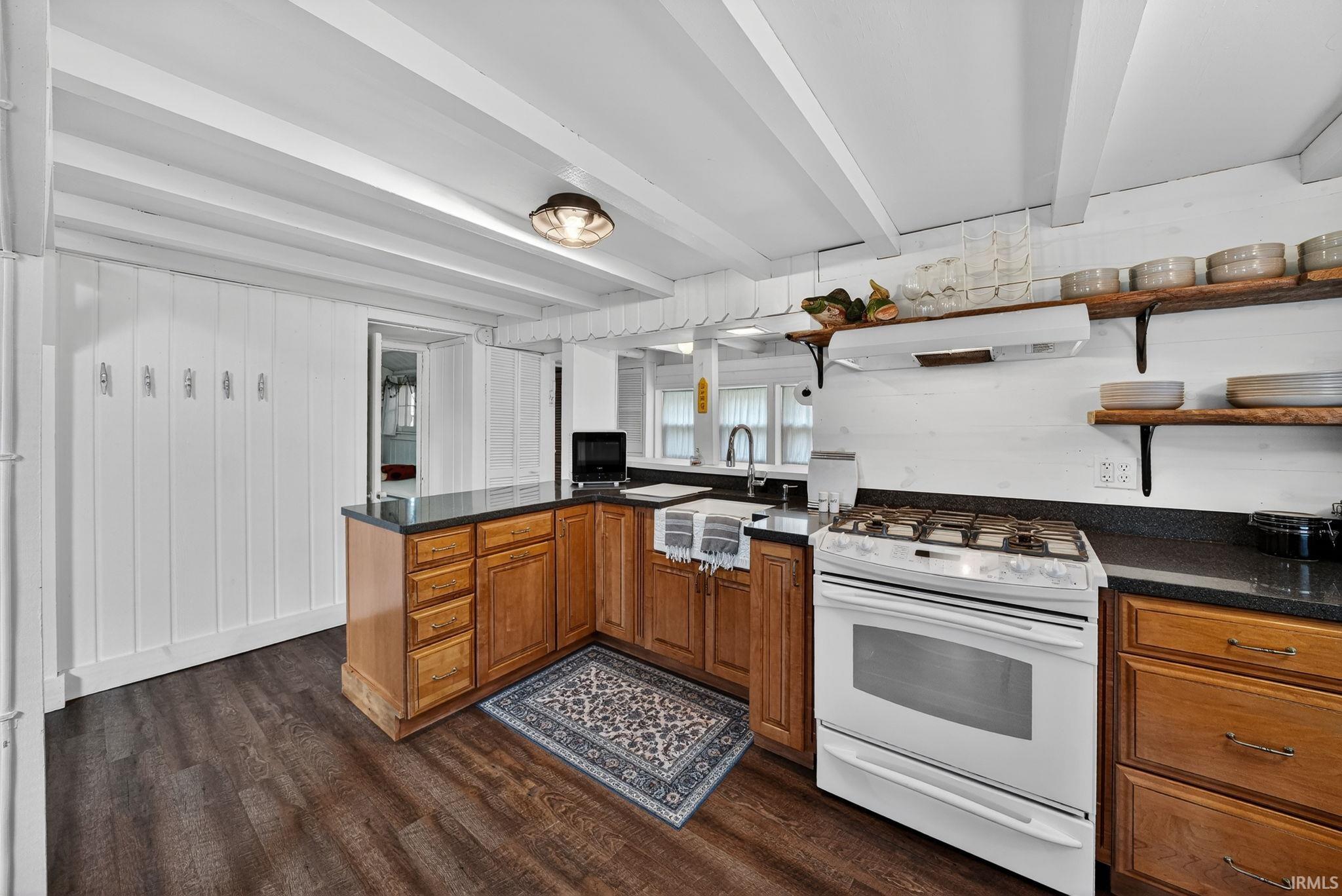 4457 North Sullivan Road Leesburg, IN 46538 - Photo 10 of 21