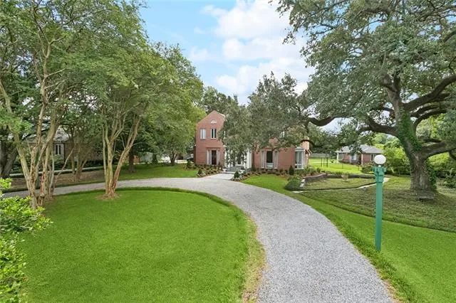 $1,265,000 | 291 Garden Road, River Ridge, LA 70123