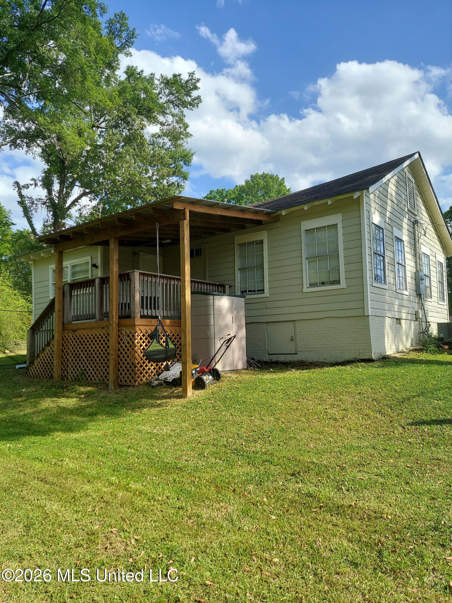 103 East Sproles Street Clinton, MS 39056 - Photo 2 of 11 2026 Back deck