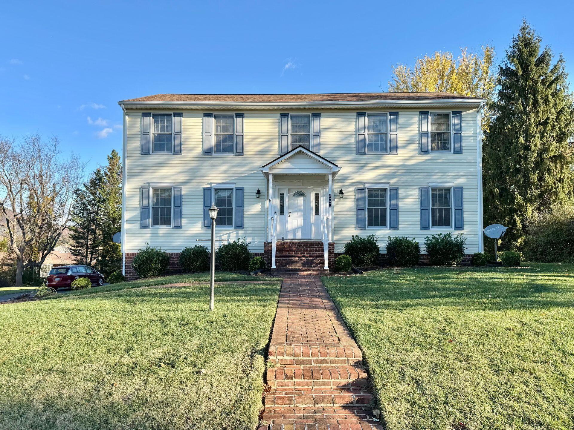 8221 Olde Tavern Road Roanoke, VA 24019 - Photo 1 of 75 1