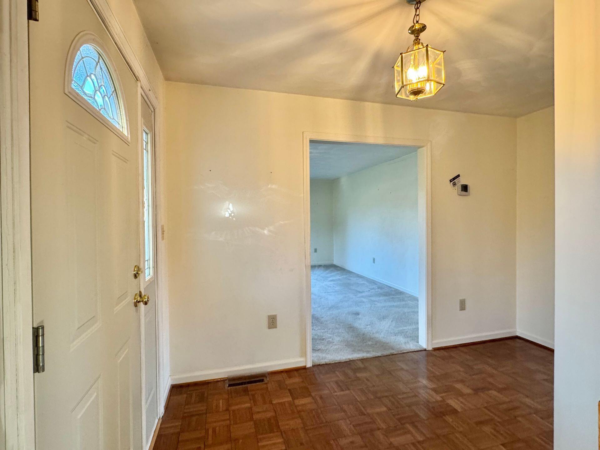 8221 Olde Tavern Road Roanoke, VA 24019 - Photo 6 of 75 6