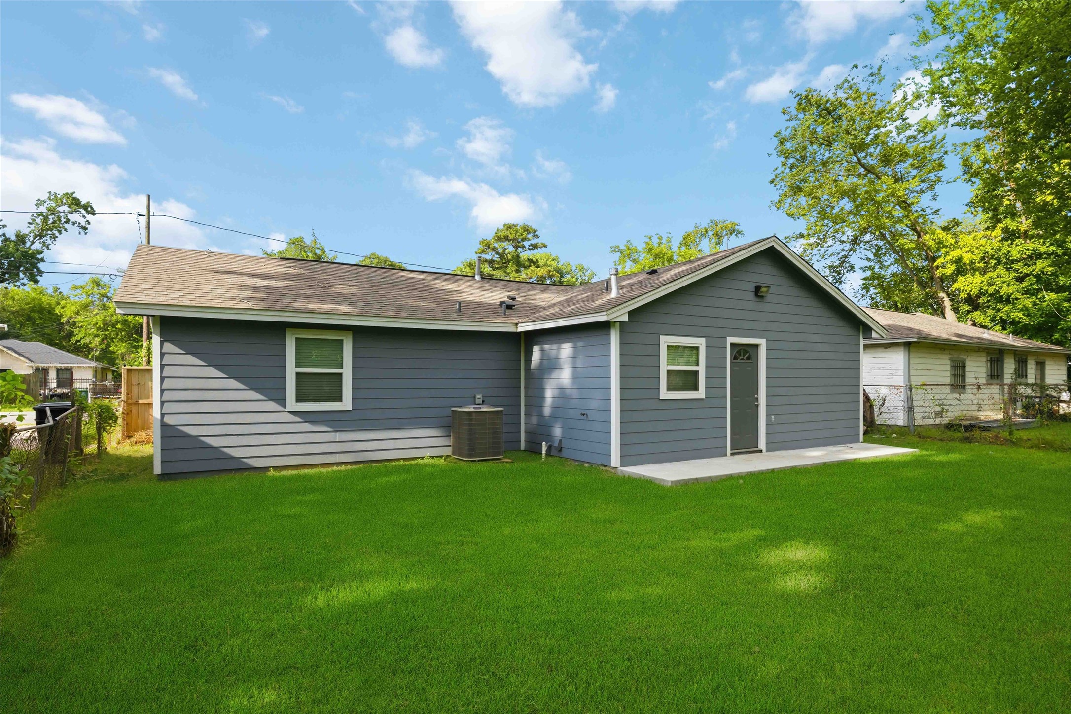 8129 Linda Vista Road Houston, TX 77028 - Photo 26 of 27