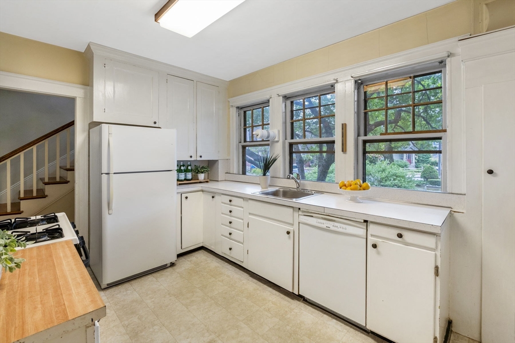 18 Cedar Street Marblehead, MA 01945 - Photo 18 of 36