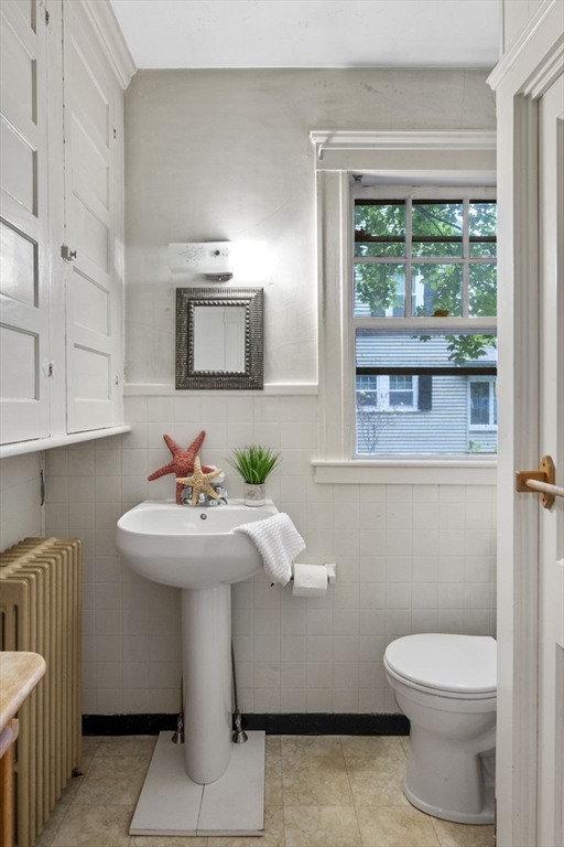 18 Cedar Street Marblehead, MA 01945 - Photo 23 of 36