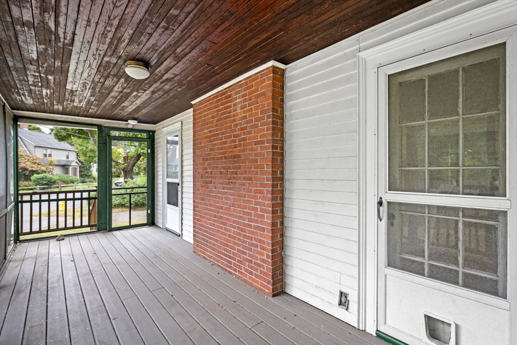 18 Cedar Street Marblehead, MA 01945 - Photo 34 of 36