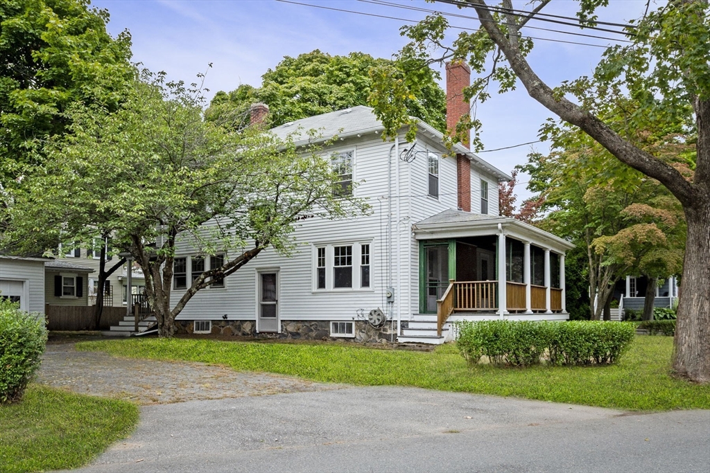 18 Cedar Street Marblehead, MA 01945 - Photo 4 of 36