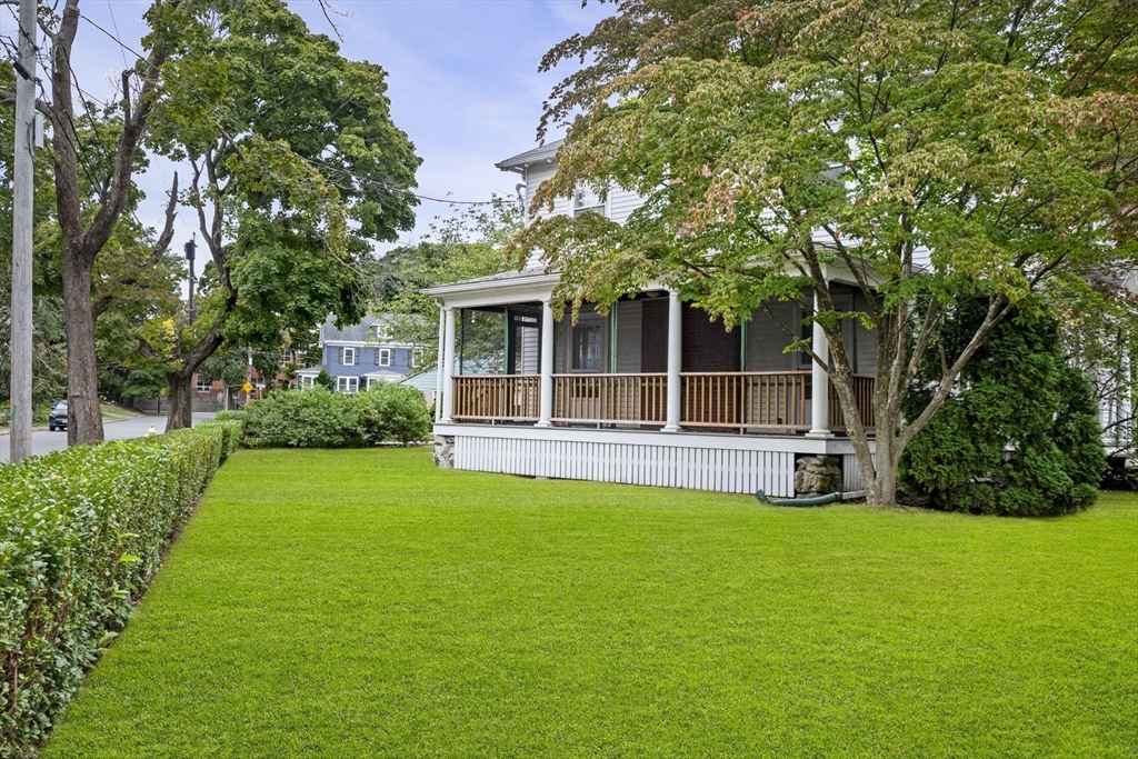 18 Cedar Street Marblehead, MA 01945 - Photo 5 of 36