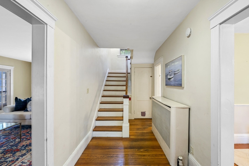 18 Cedar Street Marblehead, MA 01945 - Photo 6 of 36