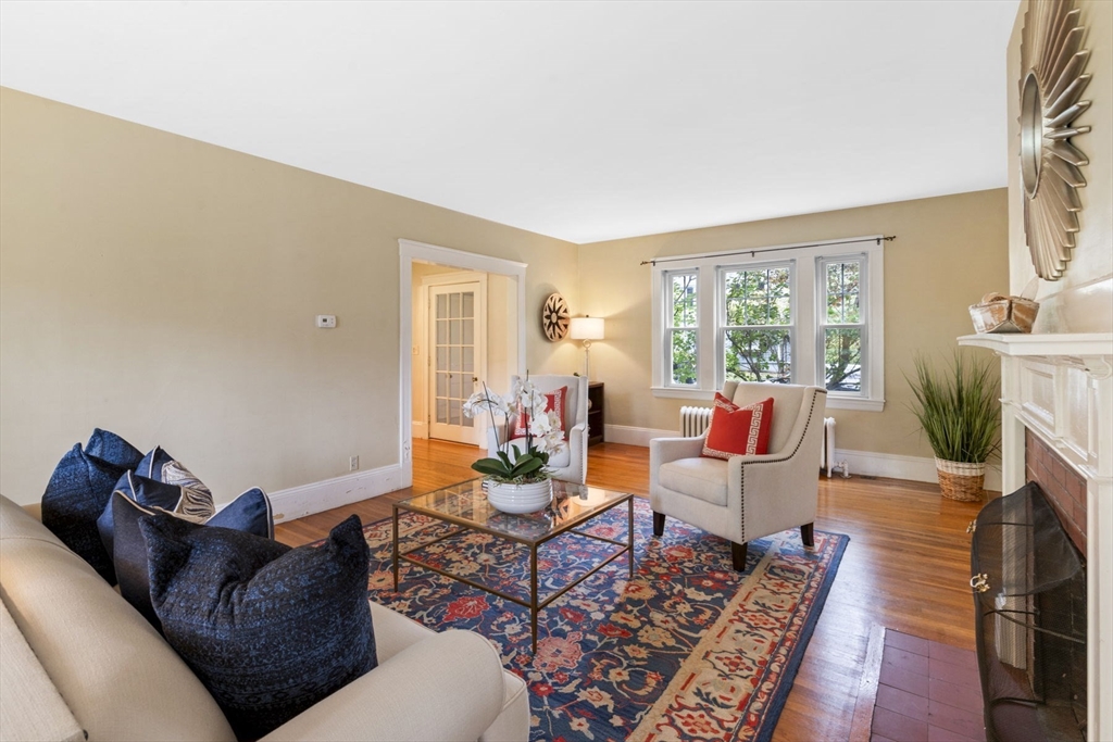 18 Cedar Street Marblehead, MA 01945 - Photo 10 of 36