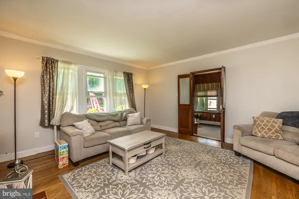 $350,000 | 505 Mason Avenue, Drexel Hill, PA 19026