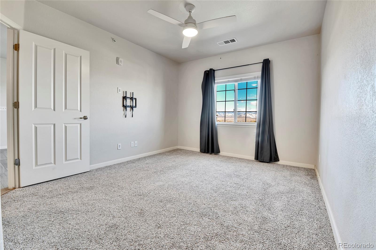 9258 Rockhurst Street, Unit 402 Highlands Ranch, CO 80129 - Photo 10 of 25