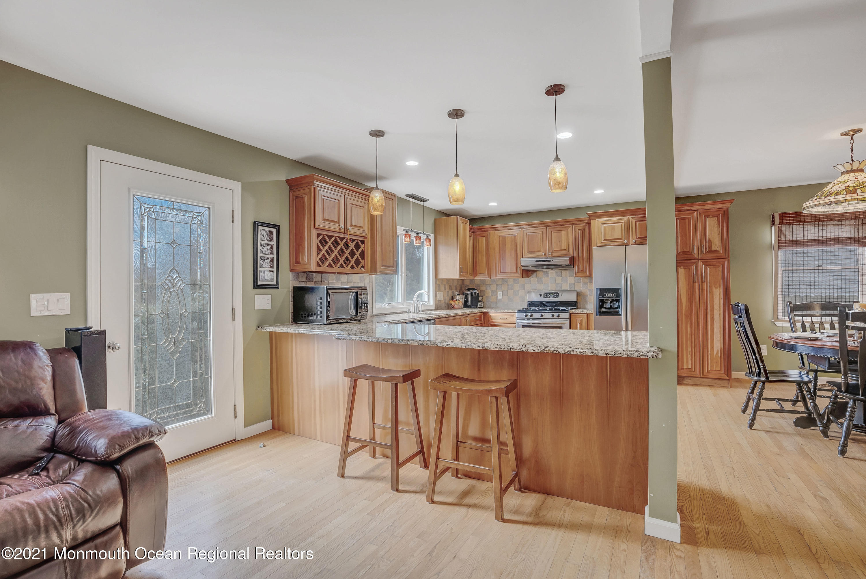 232 Highwood Road Oakhurst, NJ 07755 - Photo 17 of 24 FEF5E470-44B3-4B93-8C7D-43586D4A0E7D
