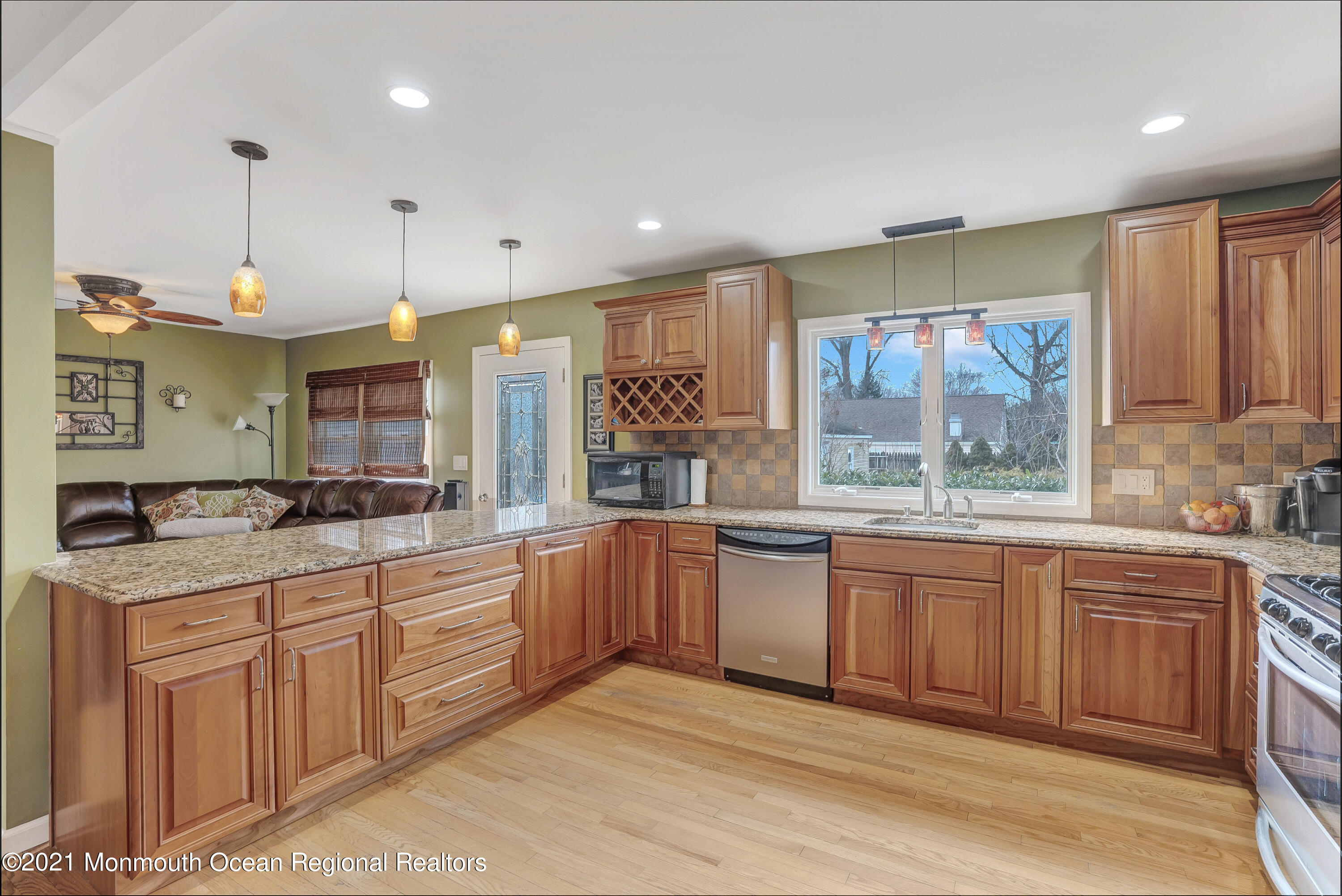 232 Highwood Road Oakhurst, NJ 07755 - Photo 5 of 24 2450F20D-B524-421F-8FE7-5A7A1EC1F9C5