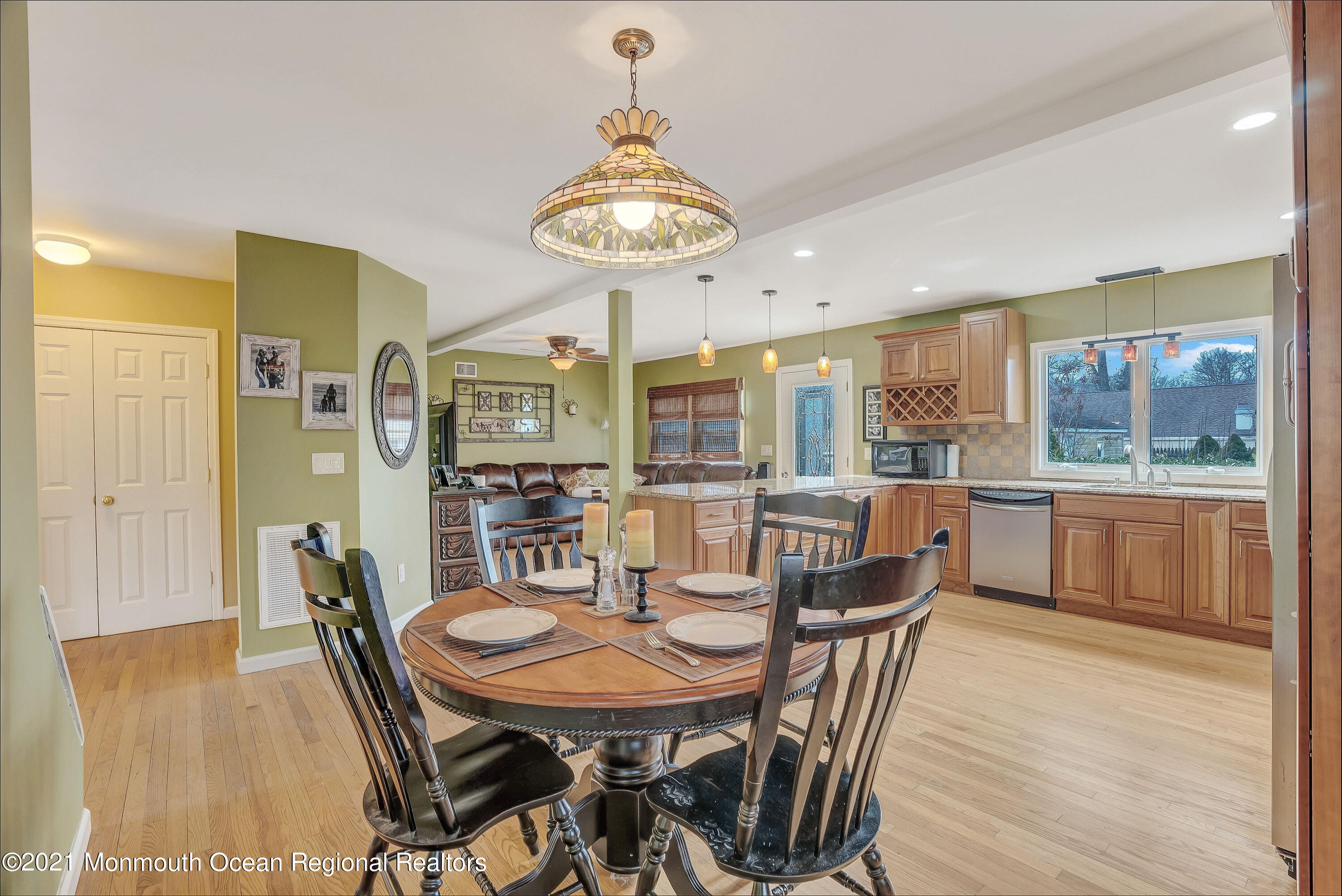 232 Highwood Road Oakhurst, NJ 07755 - Photo 7 of 24 758091CF-C1C2-4BD0-9043-1EDC002CC6BC