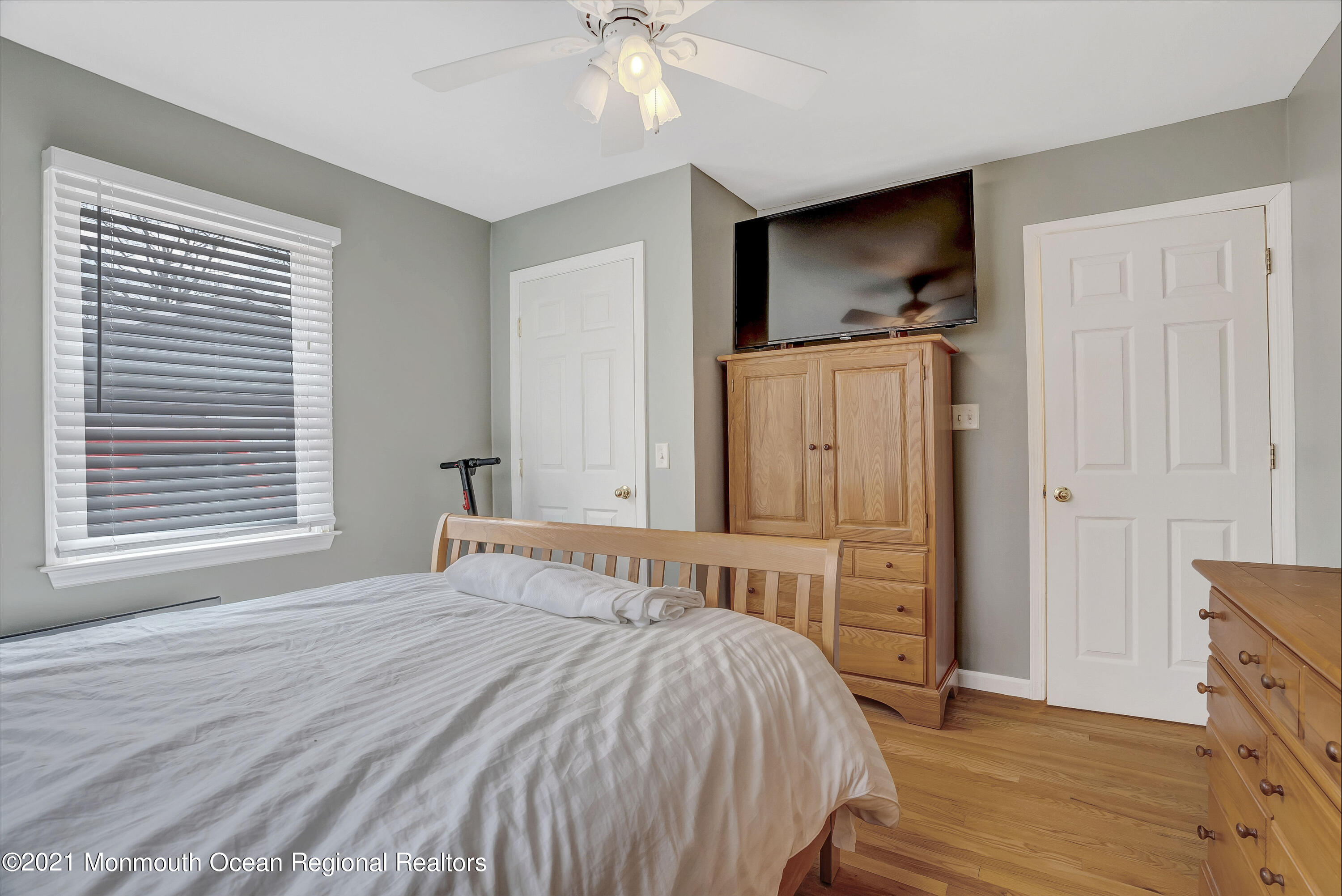 232 Highwood Road Oakhurst, NJ 07755 - Photo 10 of 24 C70D529D-D2FC-4E3A-BC2B-18951DEDD622