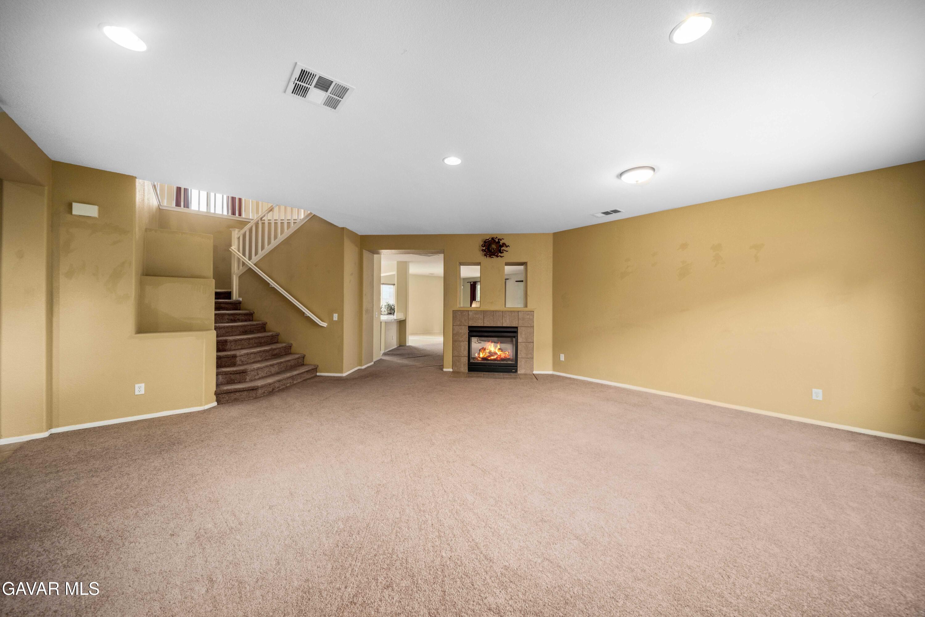 43219 Fanchon Avenue Lancaster, CA 93536 - Photo 4 of 51 Living Room 1