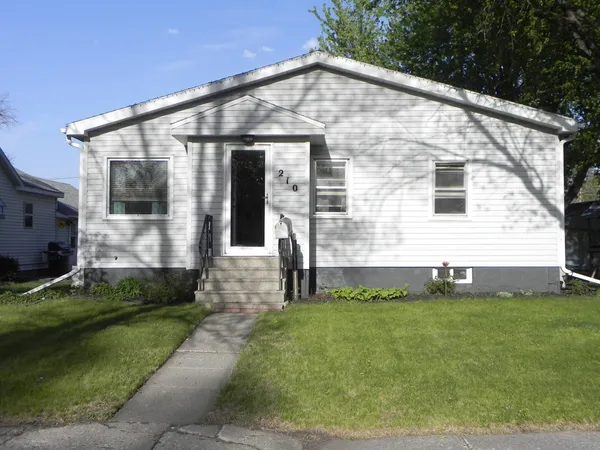 $177,000 | 210 7th Street South, Breckenridge, MN 56520
