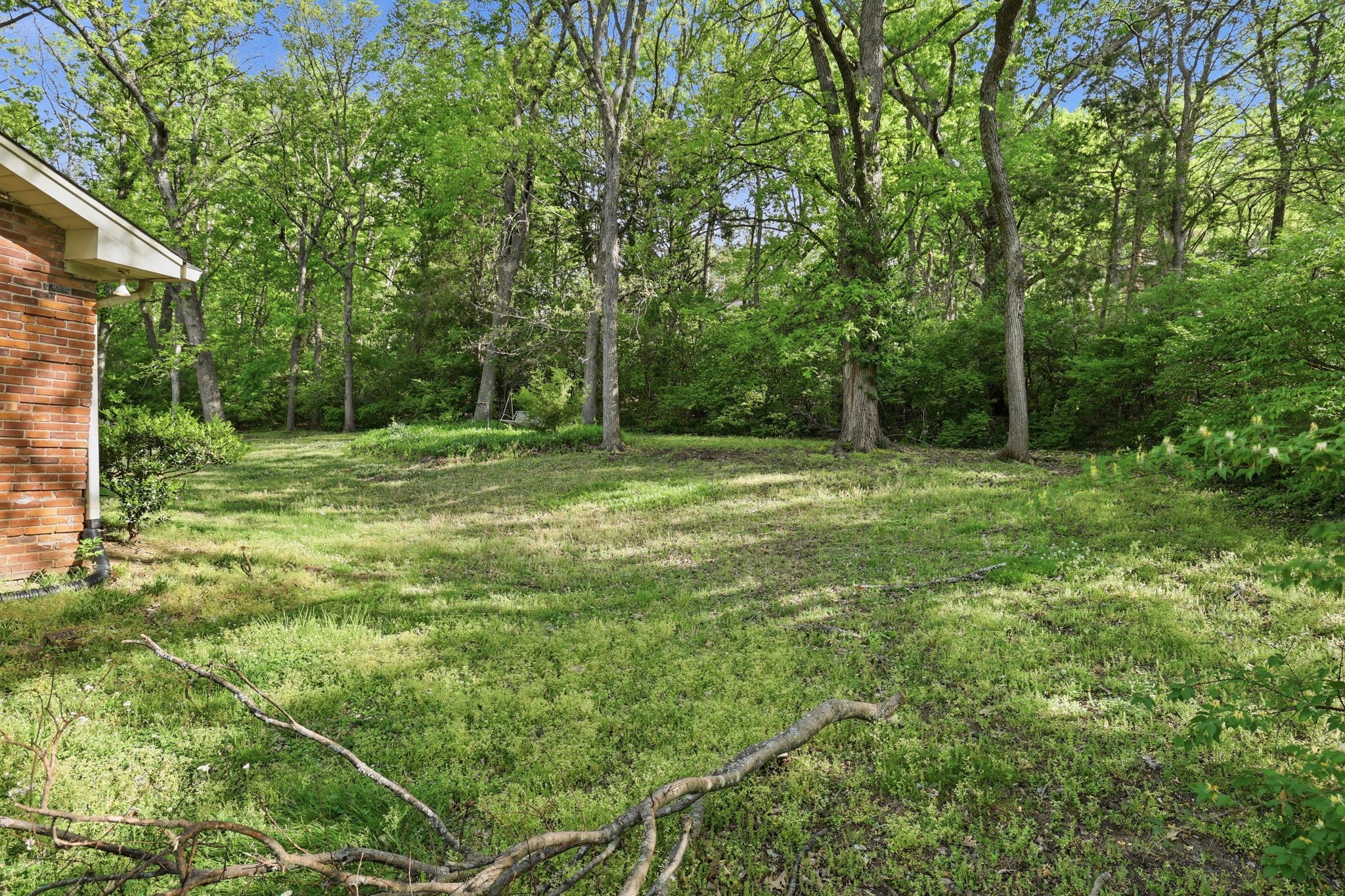 1318 Burton Valley Road Nashville, TN 37215 - Photo 16 of 26