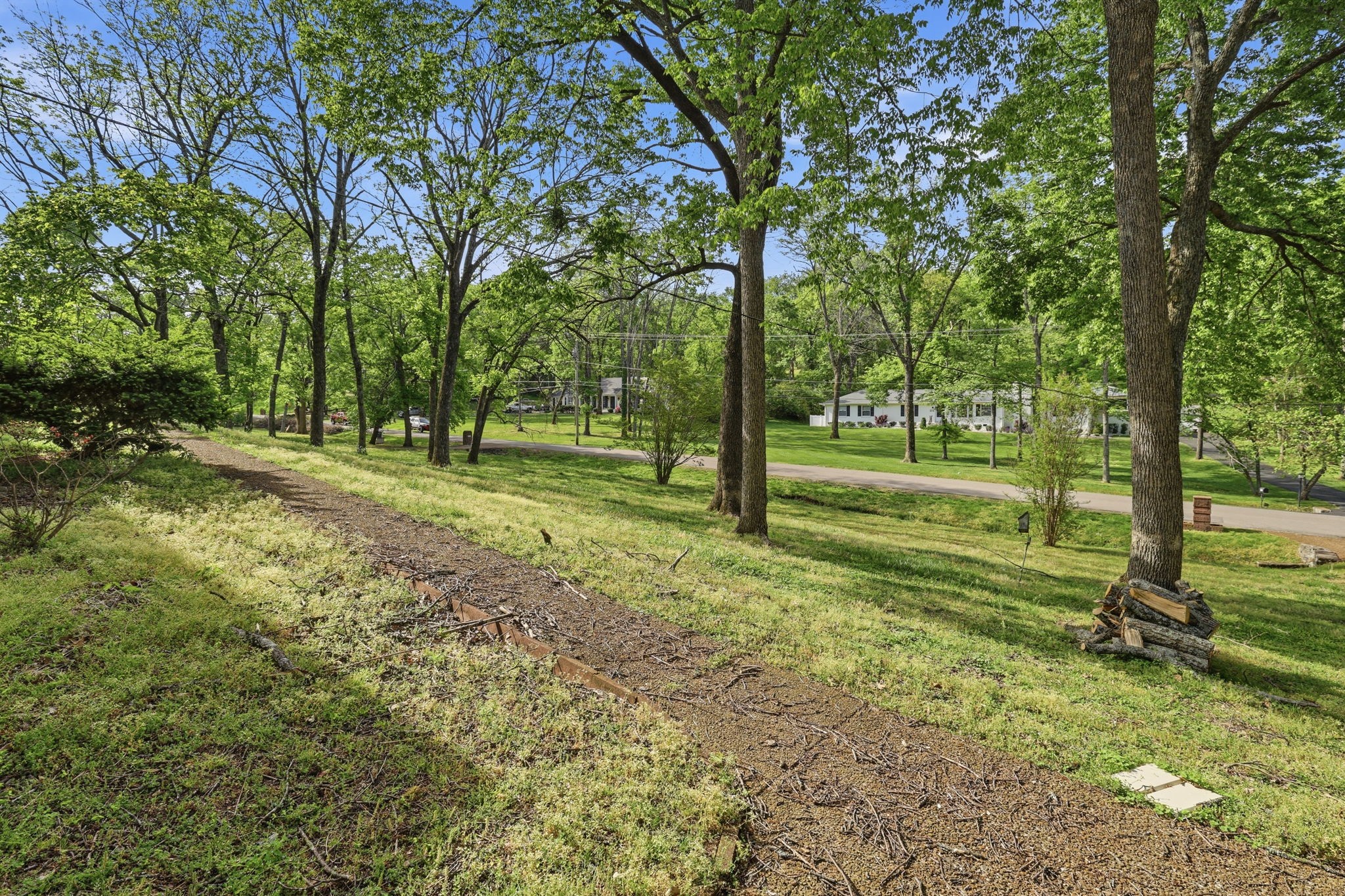 1318 Burton Valley Road Nashville, TN 37215 - Photo 24 of 26