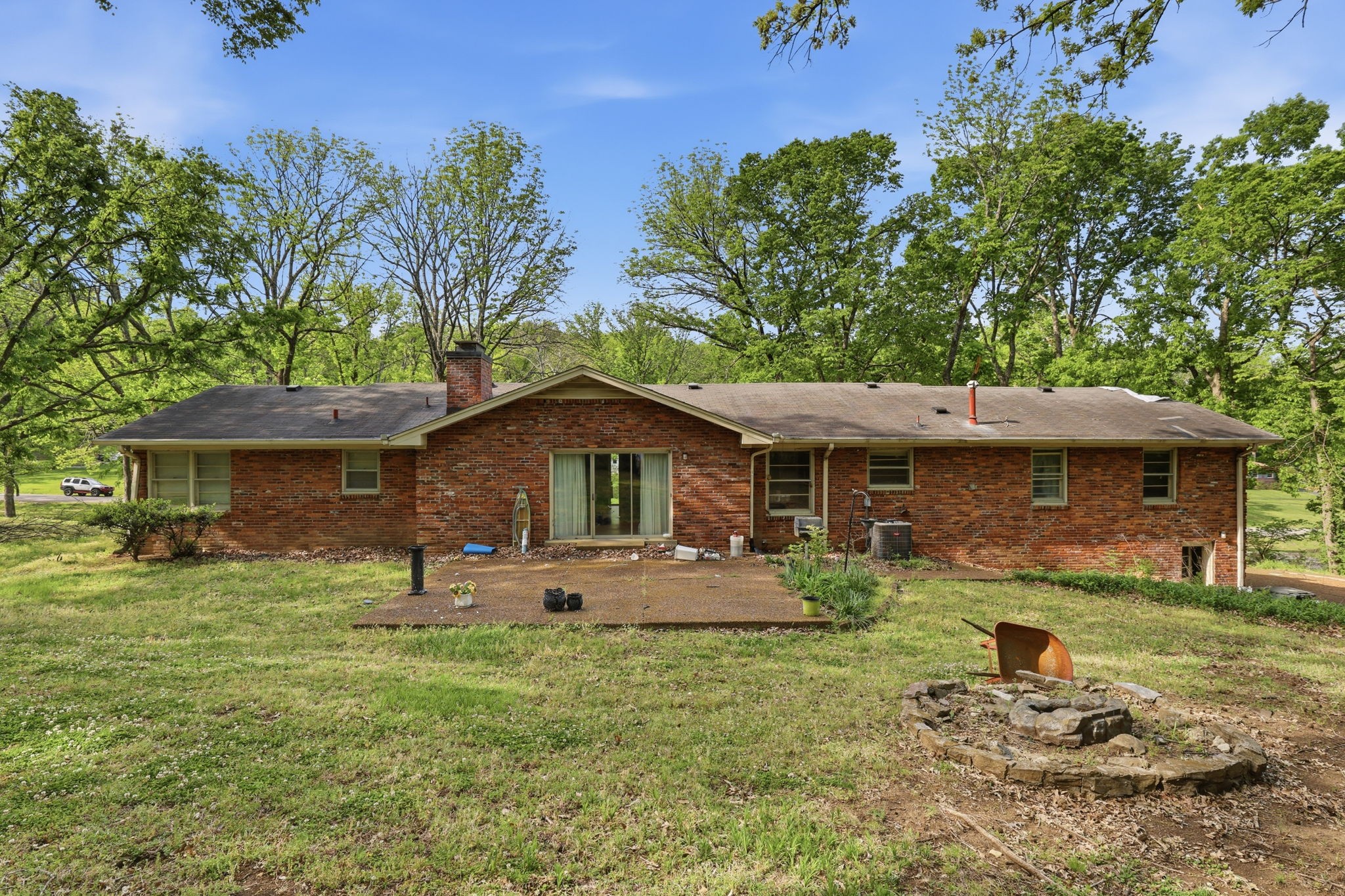 1318 Burton Valley Road Nashville, TN 37215 - Photo 9 of 26