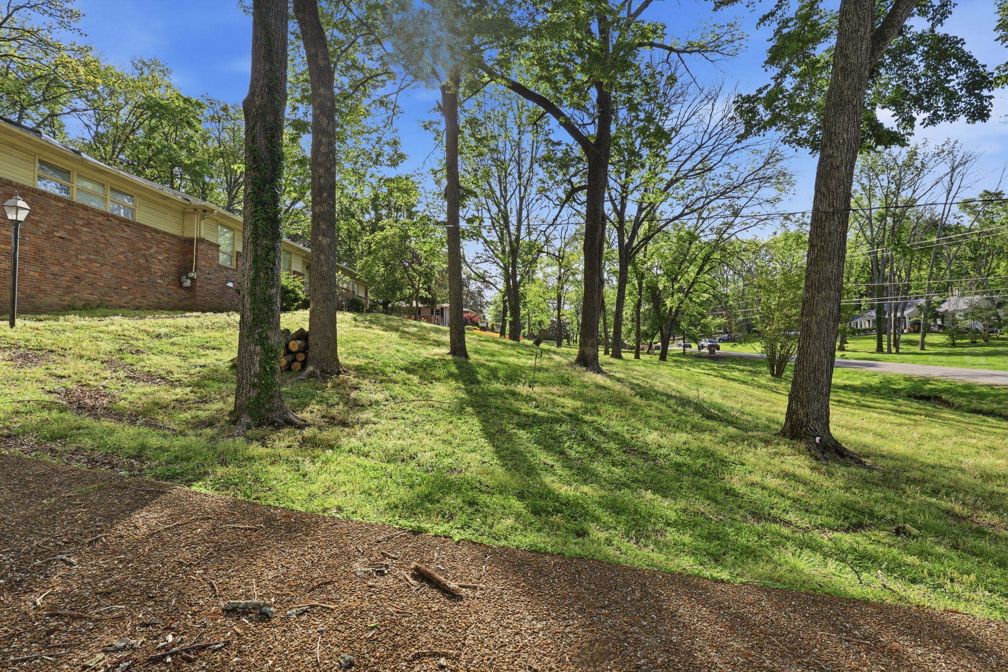 1318 Burton Valley Road Nashville, TN 37215 - Photo 10 of 26