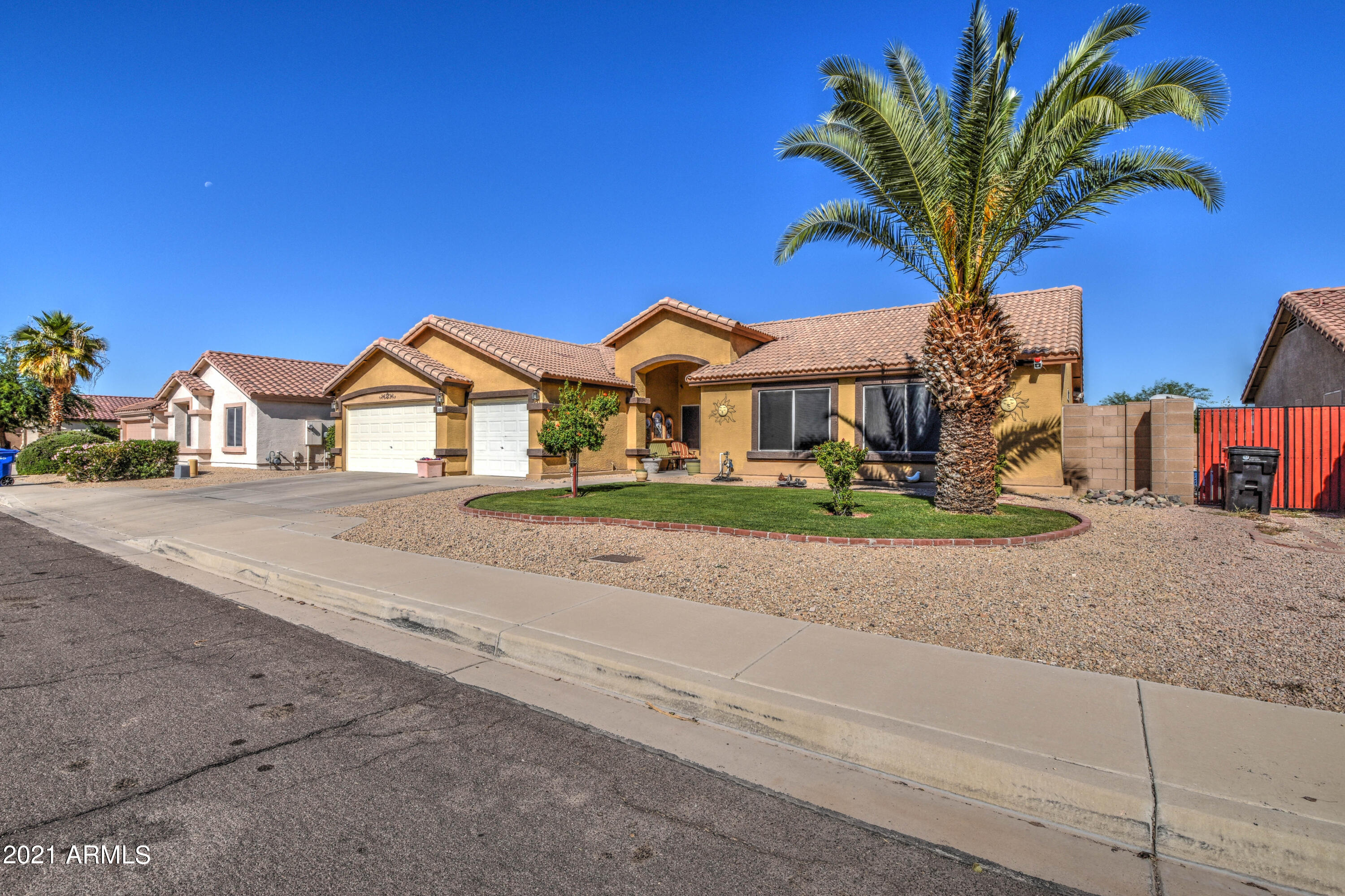 1502 East Darrel Road Phoenix, AZ 85042 - Photo 4 of 40 Front 3