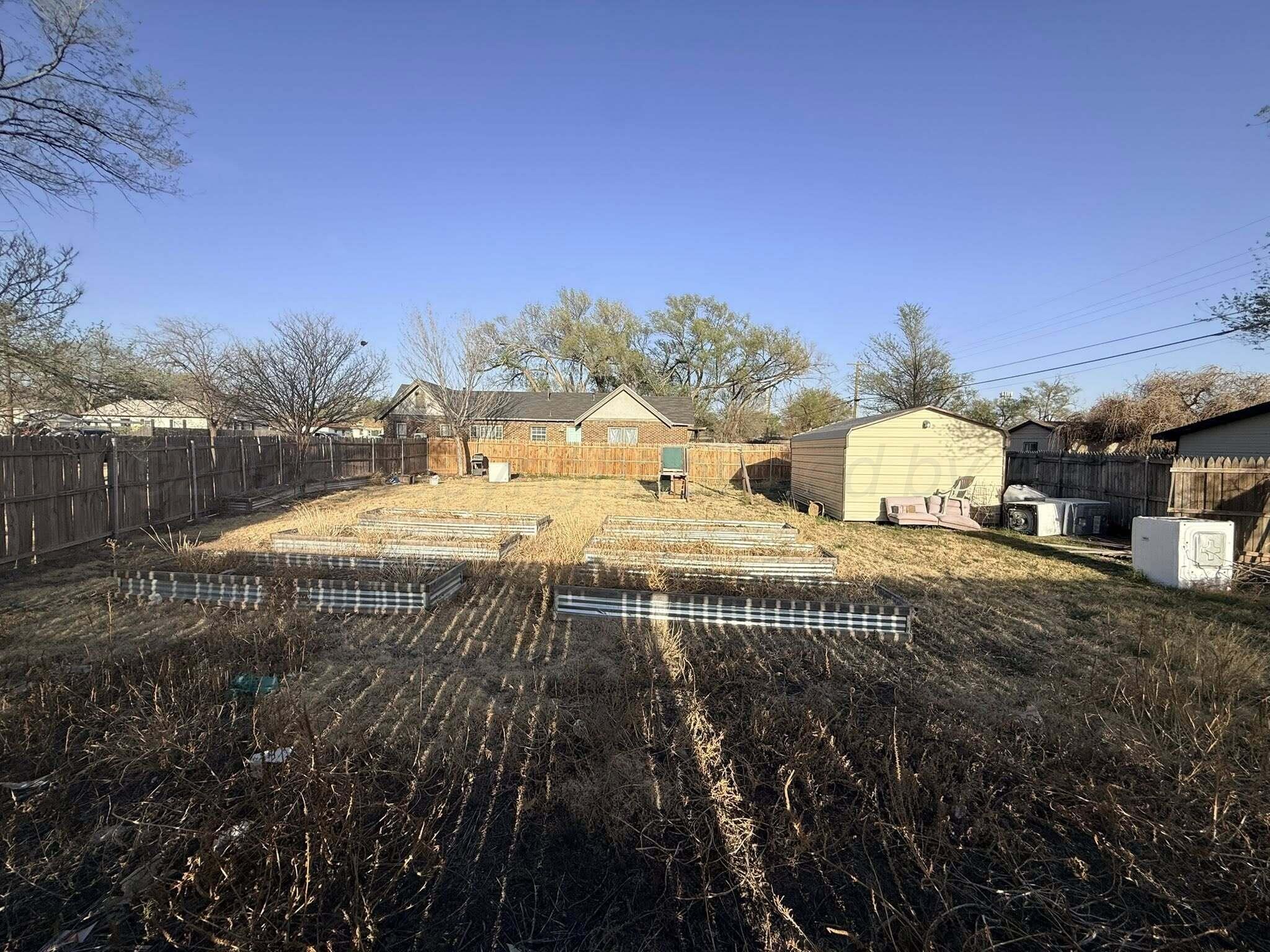 529 Southwest 44th Avenue Amarillo, TX 79110 - Photo 3 of 7 658956283_10162816109695868_478268078583