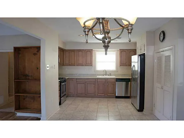 $1,875 | 3418 Delille Street, Chalmette, LA 70043