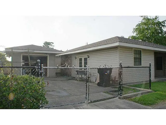 $1,875 | 3418 Delille Street, Chalmette, LA 70043