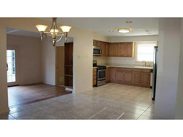 $1,875 | 3418 Delille Street, Chalmette, LA 70043