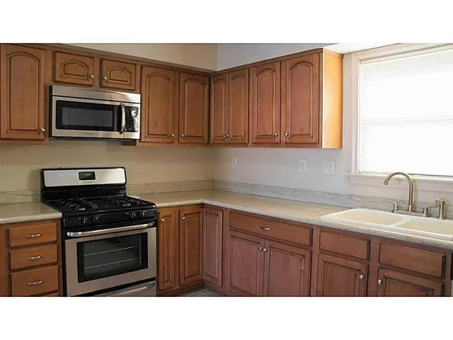 $1,875 | 3418 Delille Street, Chalmette, LA 70043