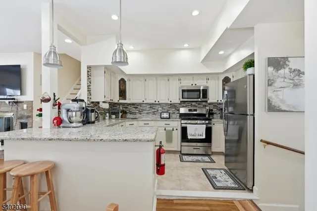 $550,000 | 77 Ethel Street, Woodbridge, NJ 08840