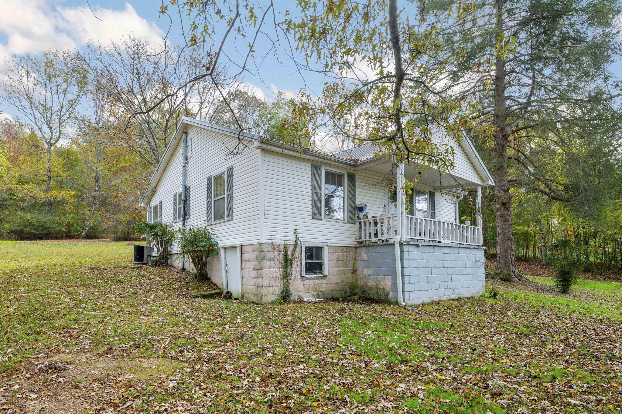 2565 Ringgold Road LaFayette, GA 30728 - Photo 4 of 28 4-web-or-mls-DSC_5349