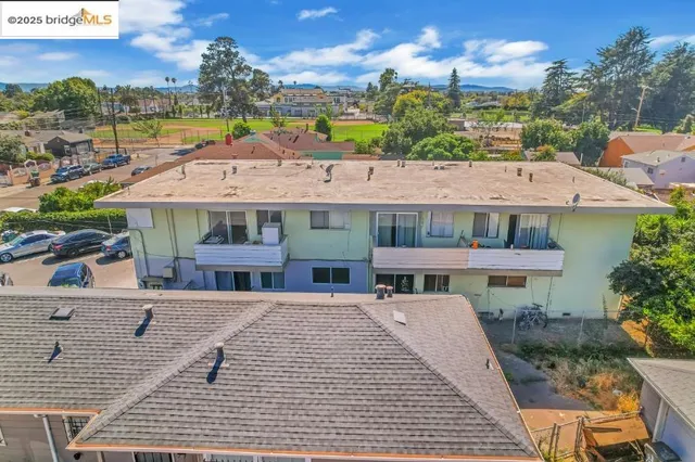 $1,100,000 | 2023 80th Avenue, Oakland, CA 94621