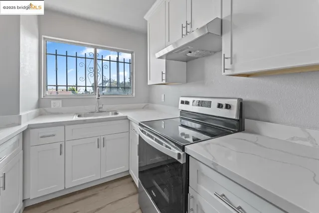 $1,100,000 | 2023 80th Avenue, Oakland, CA 94621