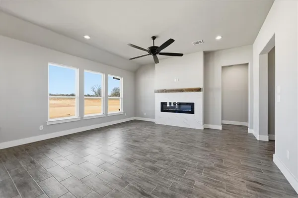 $439,223 | 105 Cattleman Drive, Poolville, TX 76487