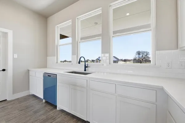 $439,223 | 105 Cattleman Drive, Poolville, TX 76487