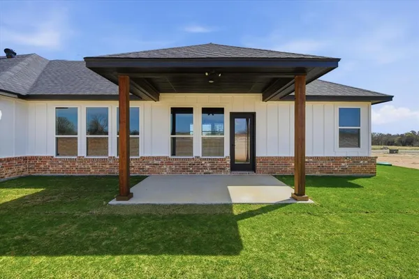 $439,223 | 105 Cattleman Drive, Poolville, TX 76487