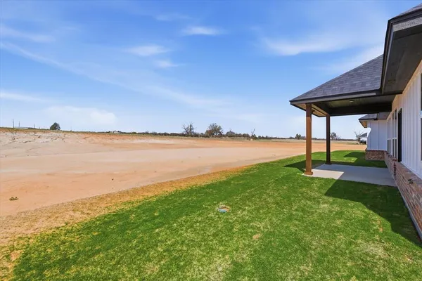 $439,223 | 105 Cattleman Drive, Poolville, TX 76487